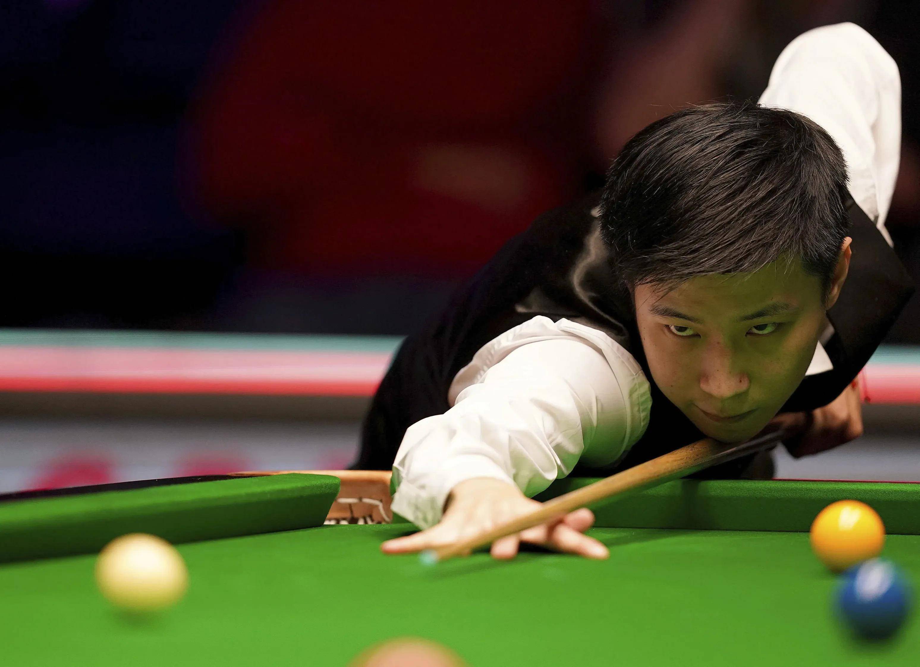 年轻的她不 年轻的她不