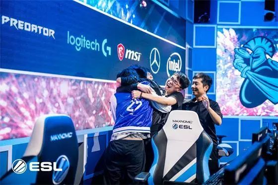 冲进前三 冲进前三