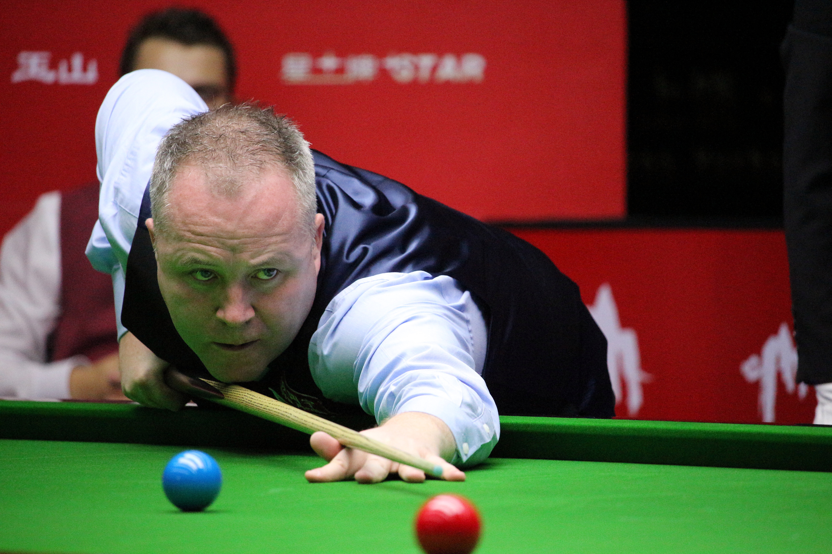 前英超后卫 前英超后卫