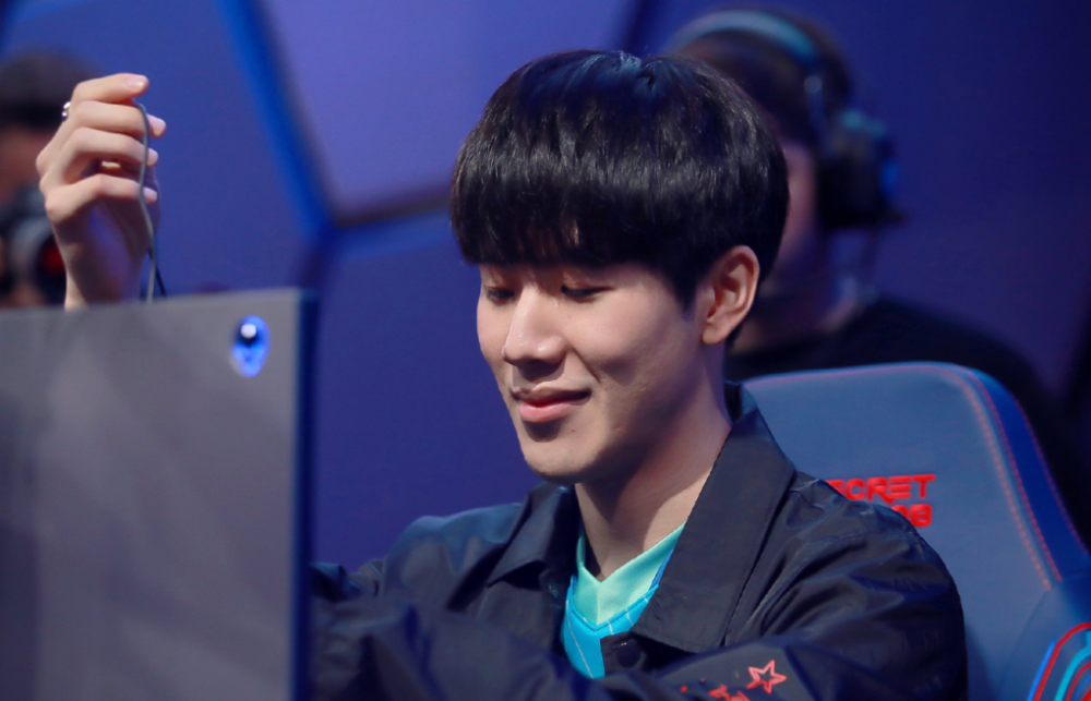 多队疯狂引援！湖人掘金等豪强补强，火箭五巨头剑指西部冠军！